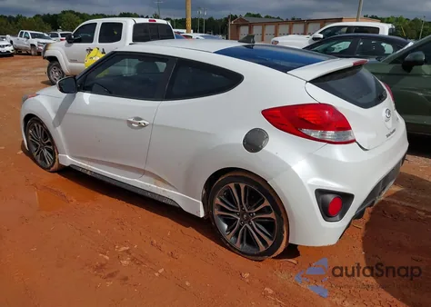 2016 Hyundai Veloster Turbo z USA, uszkodzony, nr VIN KMHTC6AE0GU293981